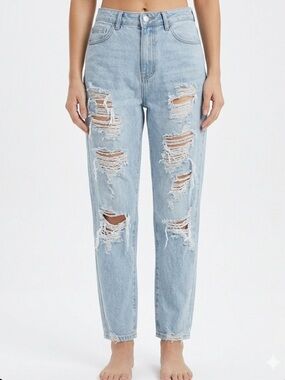 American Eagle Light Wash Distressed Mom Jeans | Size 0 | Y2K Grunge Vibes